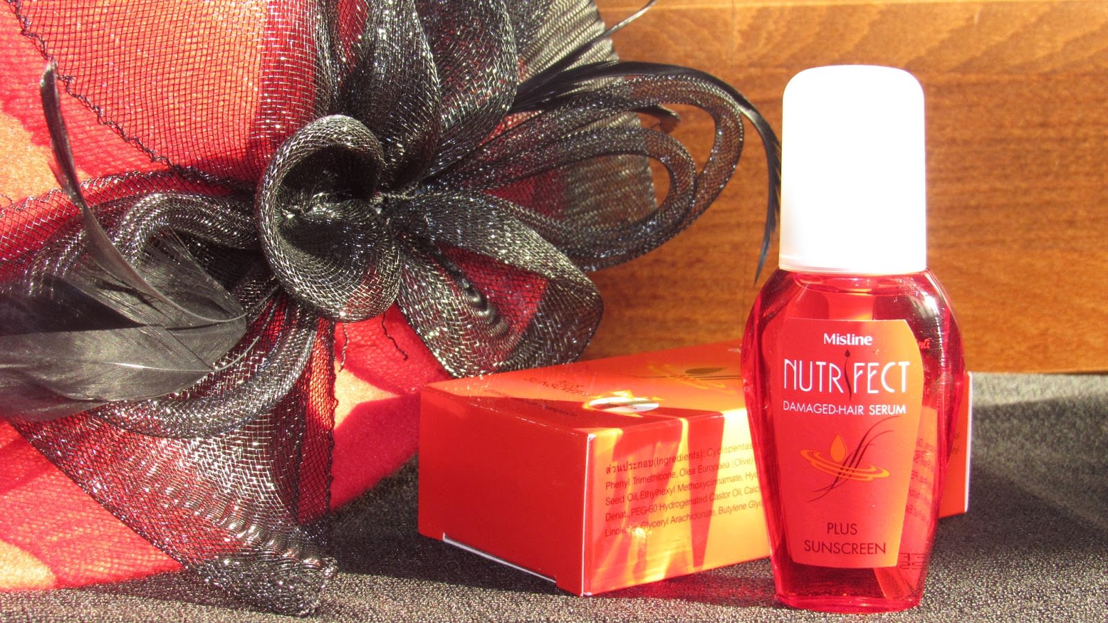 Восстанавливающая сыворотка для волос Mistine