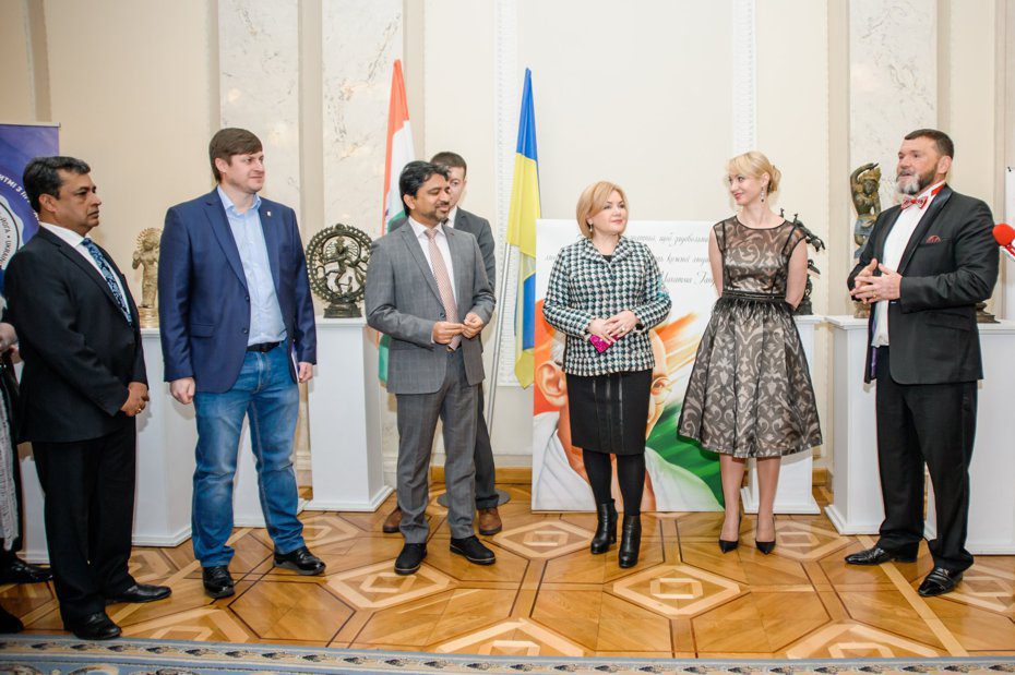 Выставка "Украина-Индия" в Верховной Раде ॐ Бутик ROSA