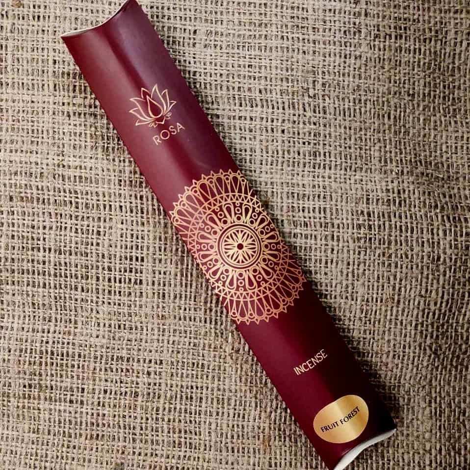 rosa-pharm-blagovoniya-sandal-fruit-forest-21