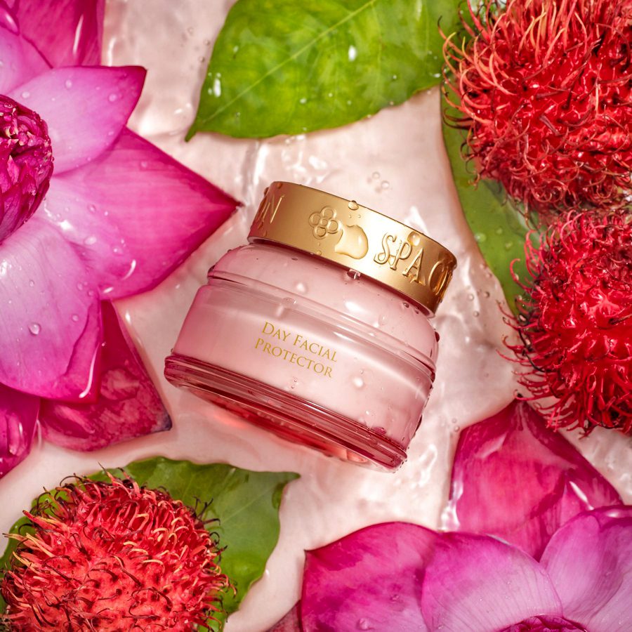 Дневной защитный крем ЛОТОС И РАМБУТАН с витамином В12